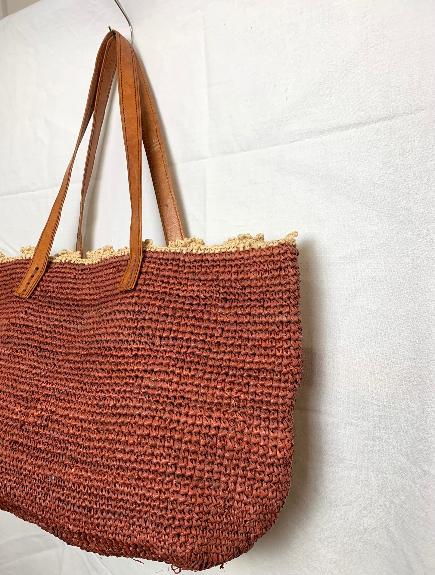 Straw tote bag