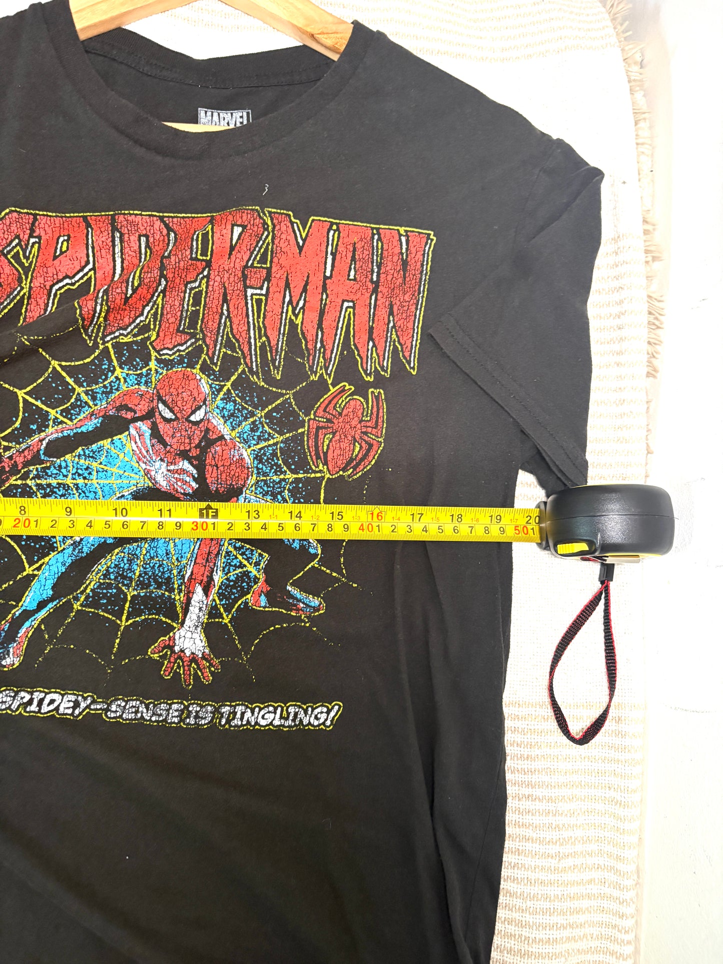 Spider-man Marvel Graphic Tee  Size M T-shirt Black Crew Neck Spiderman