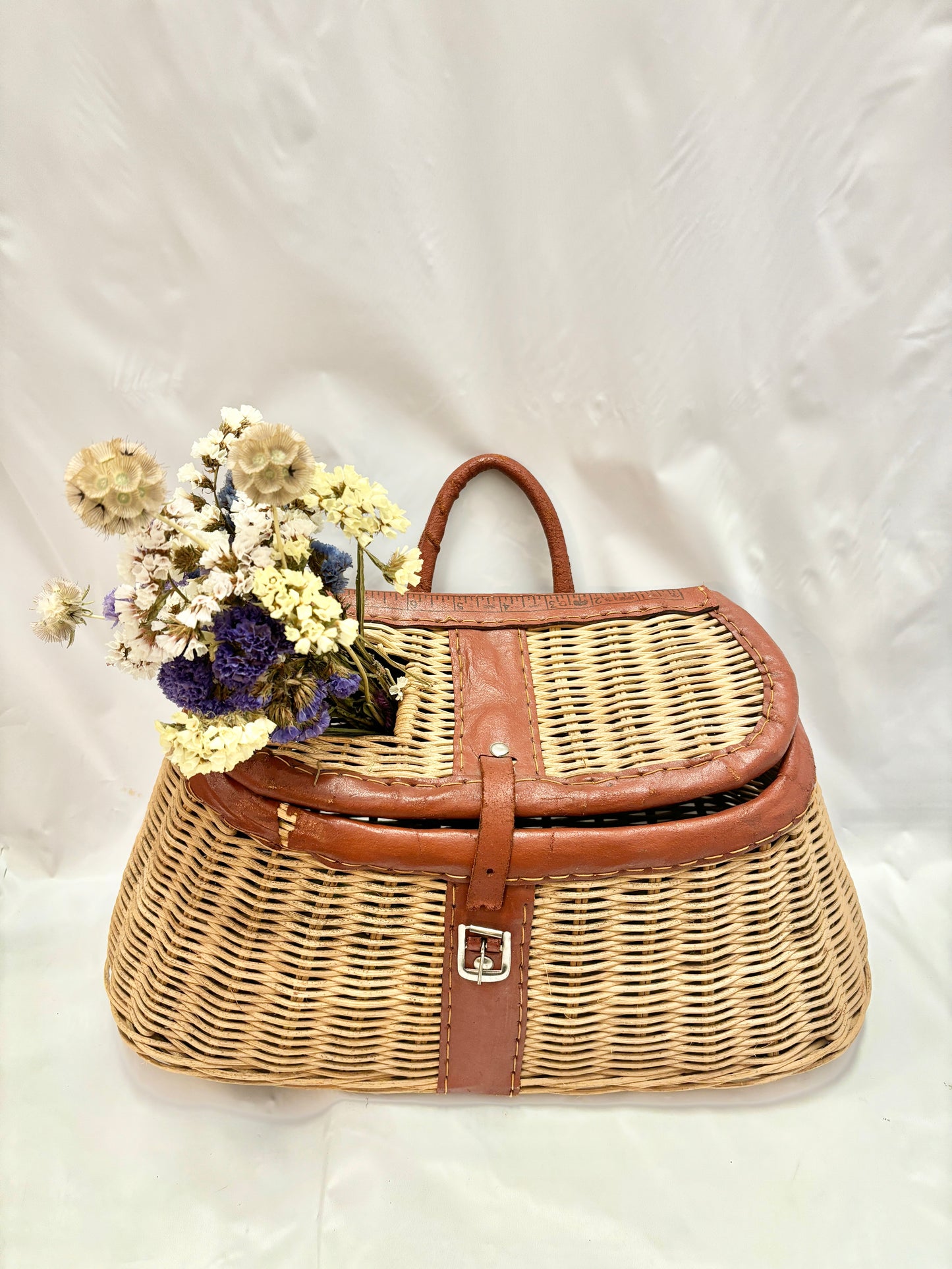 Vintage Wicker Fly Fishing Creel Basket