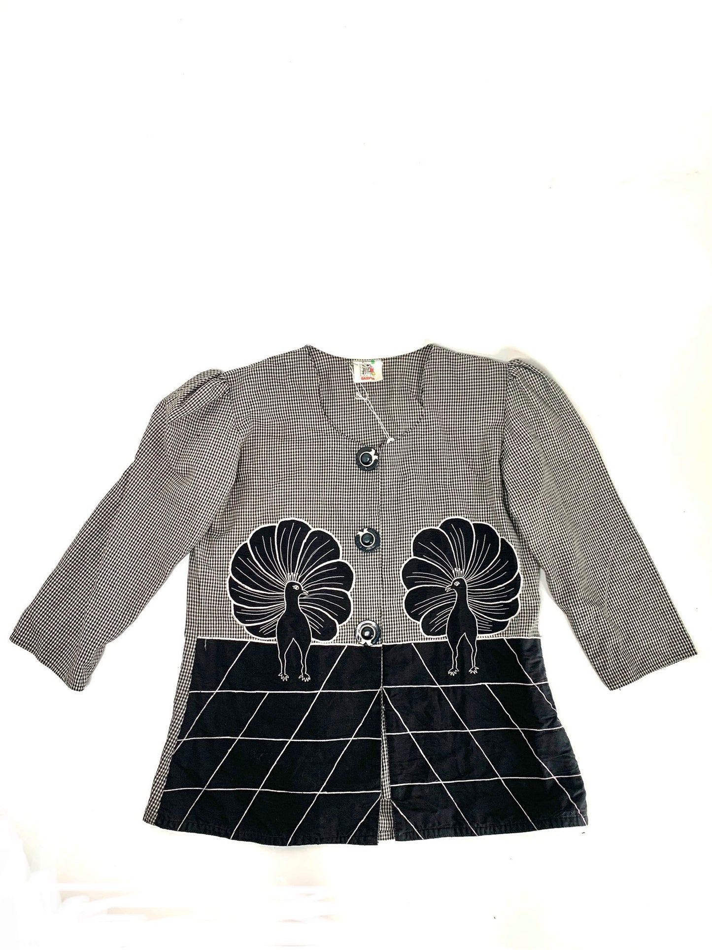 Unique vintage black and white shirt