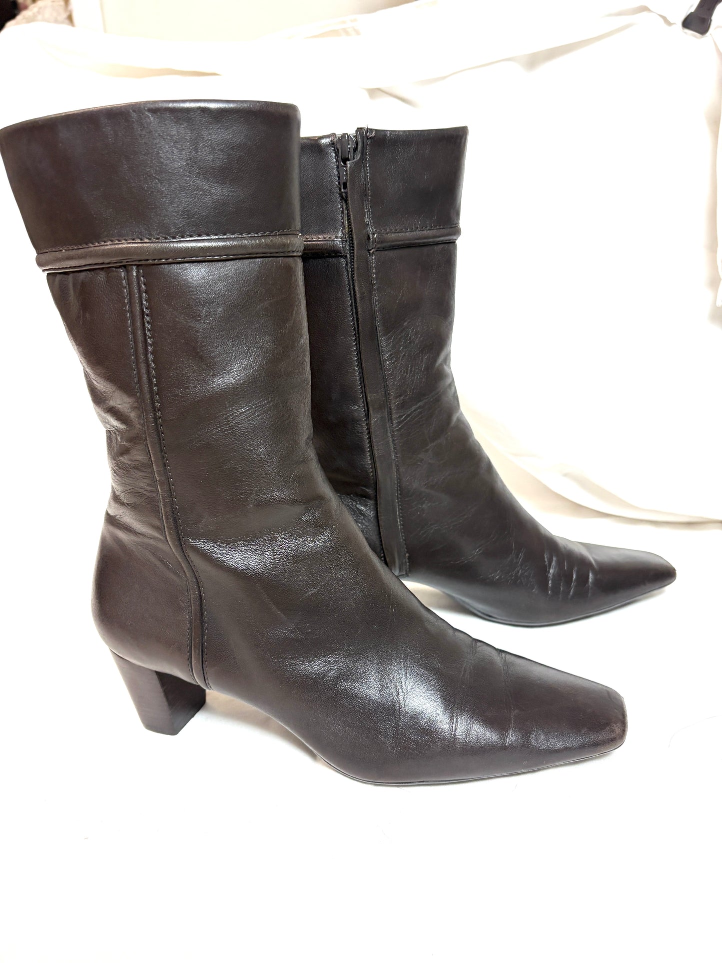 COLE HAAN Womens Size 7.5 B Dark chocolate Leather Zip High Ankle Fashion Boots