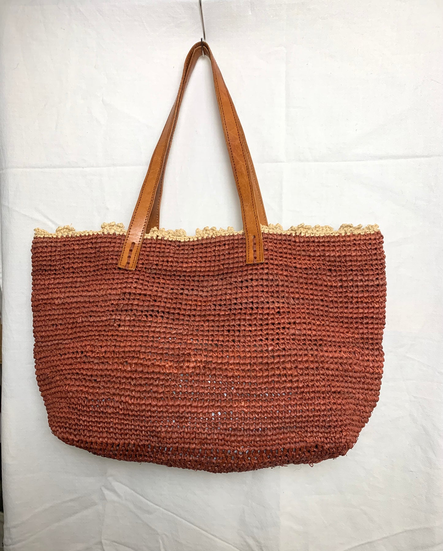 Straw tote bag