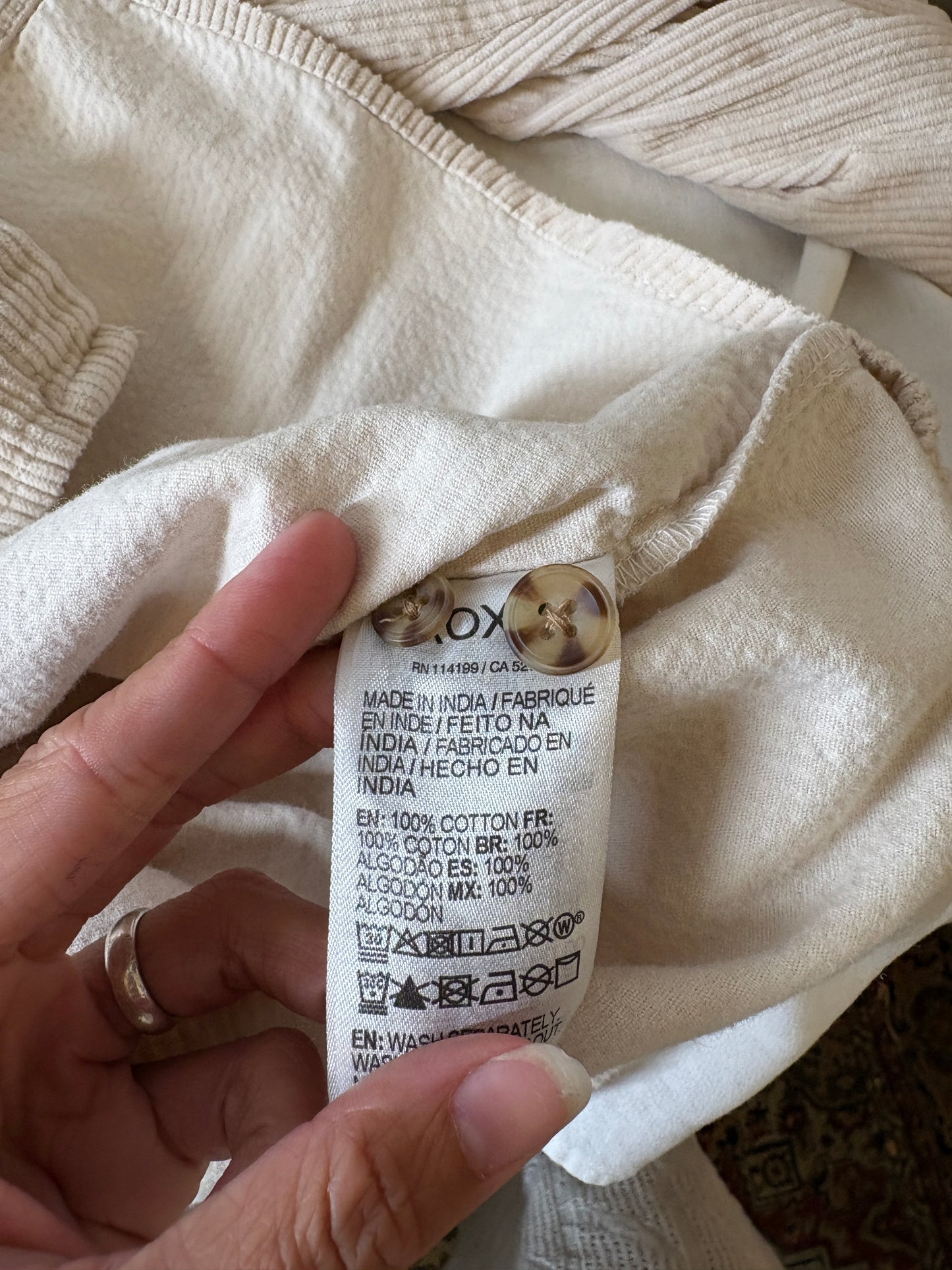 Roxy Women’s Cream Let It Go Corduroy Button Up Shirt Sz XS Long Sleeve