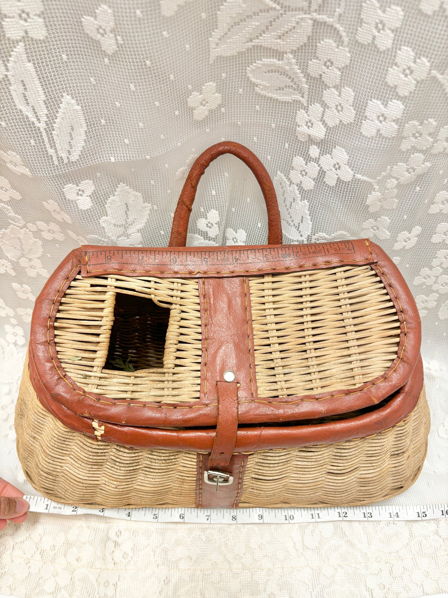 Vintage Wicker Fly Fishing Creel Basket