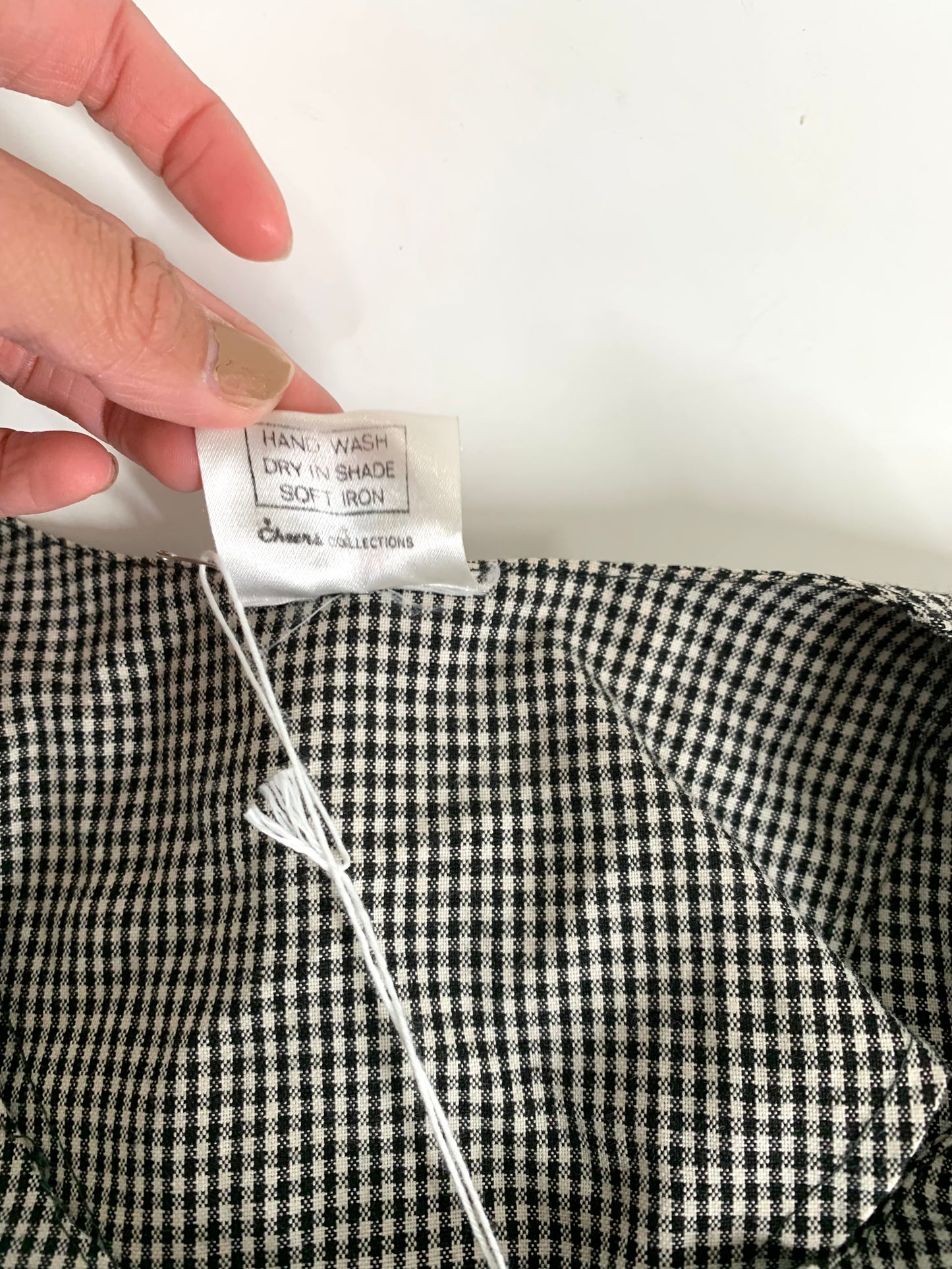 Unique vintage black and white shirt