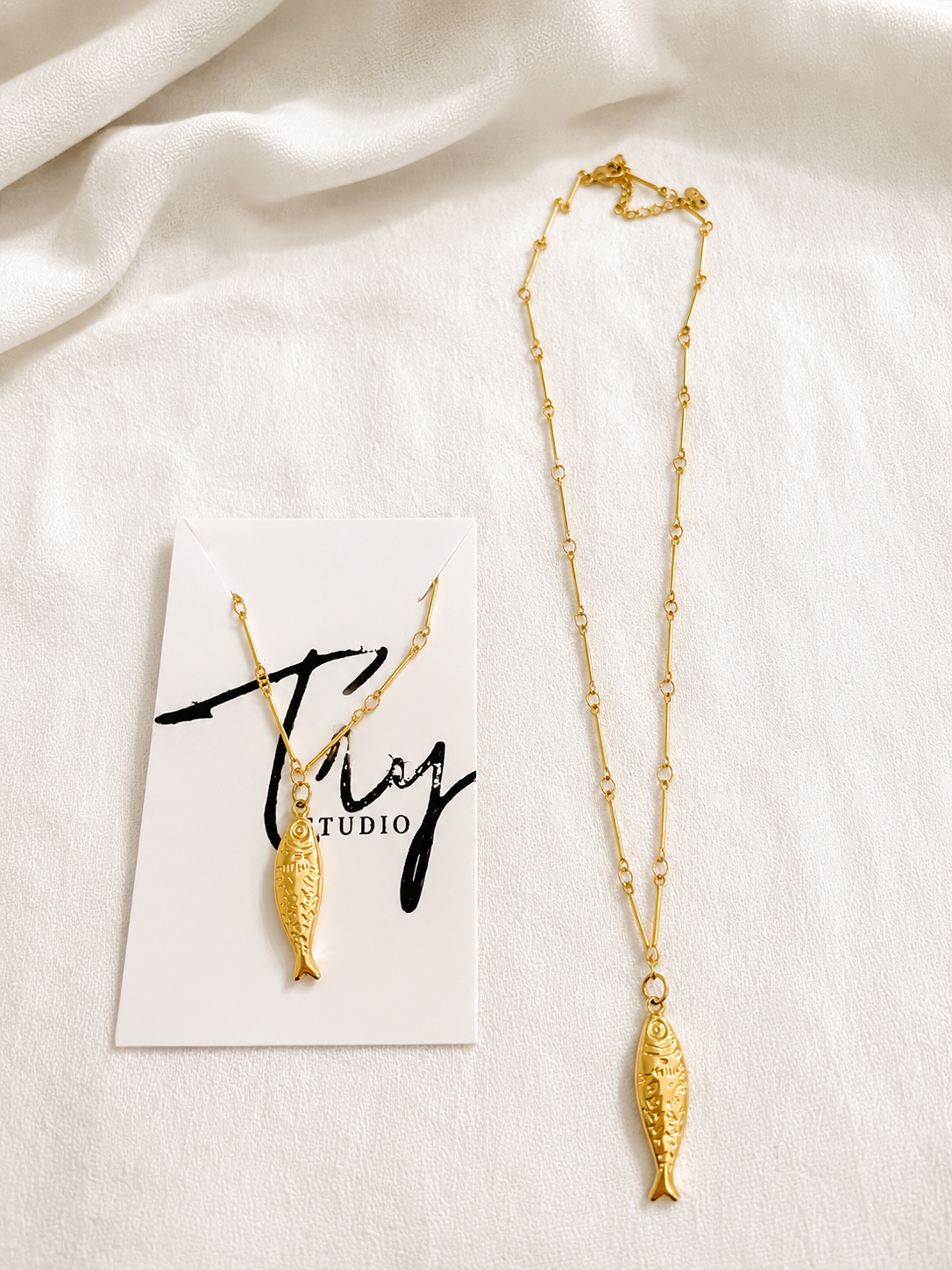 18K Gold-Plated Fish Pendant y