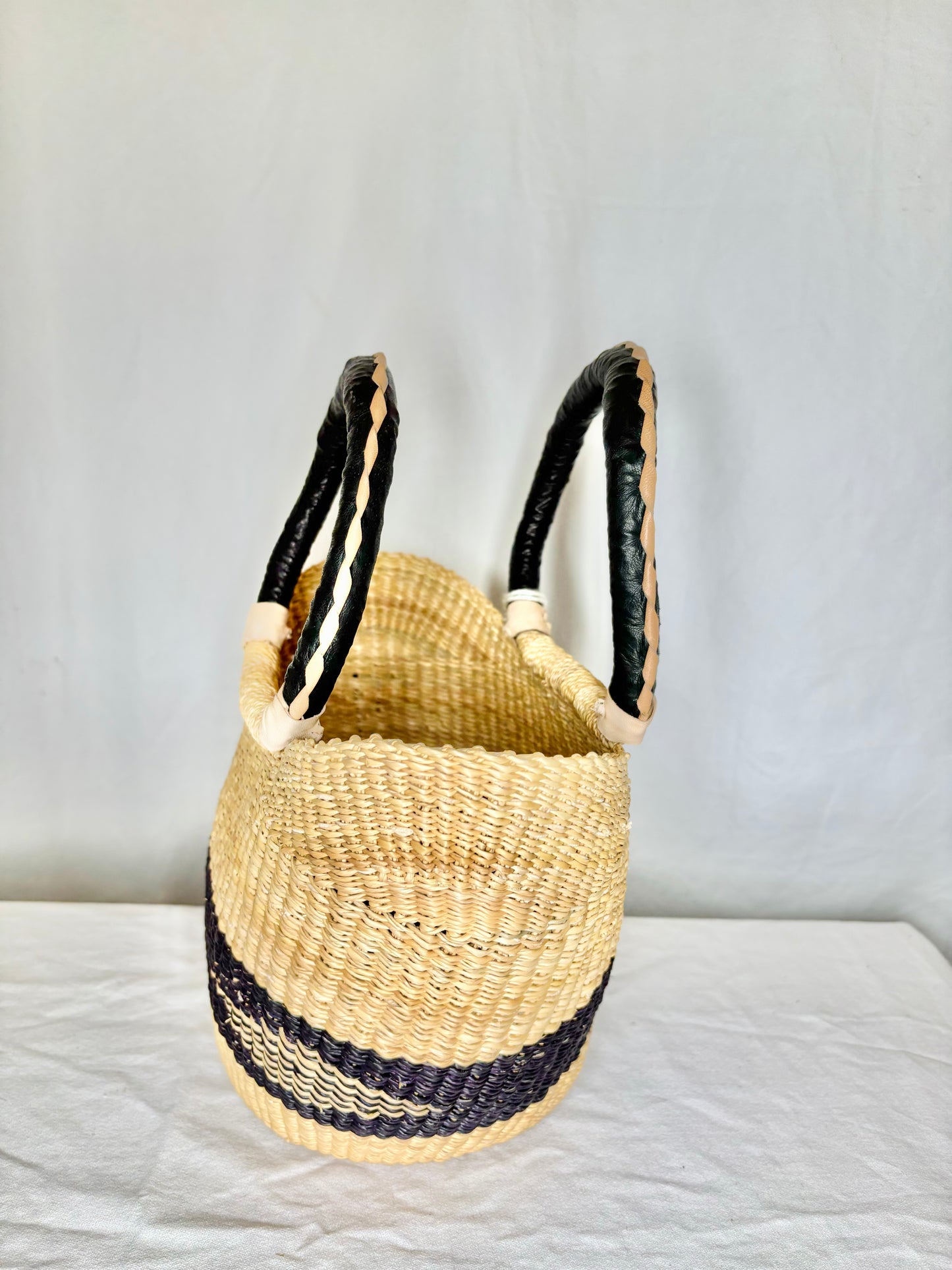 Classic picnic handwoven basket (small)
