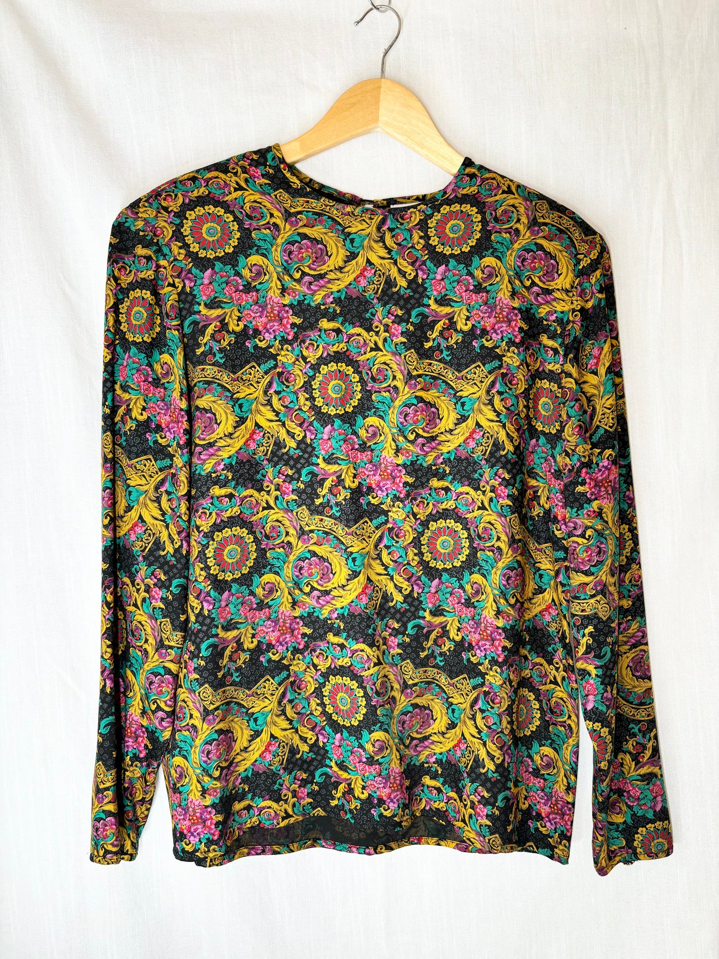 90’s Floral Elegance Pullover