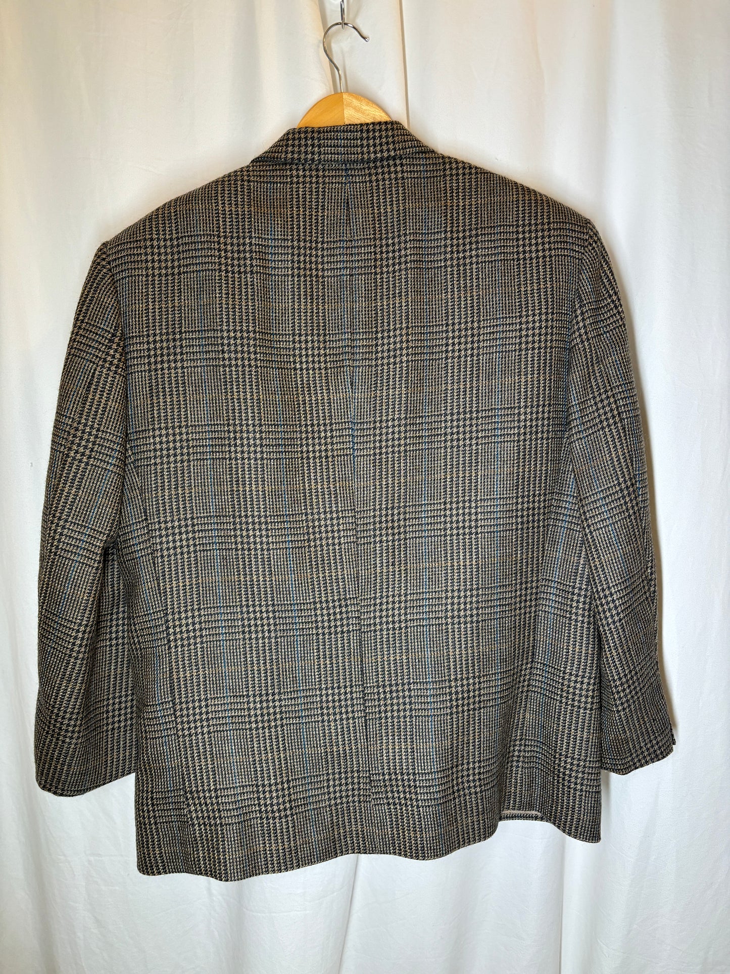 The Oscar de la Renta 100% wool