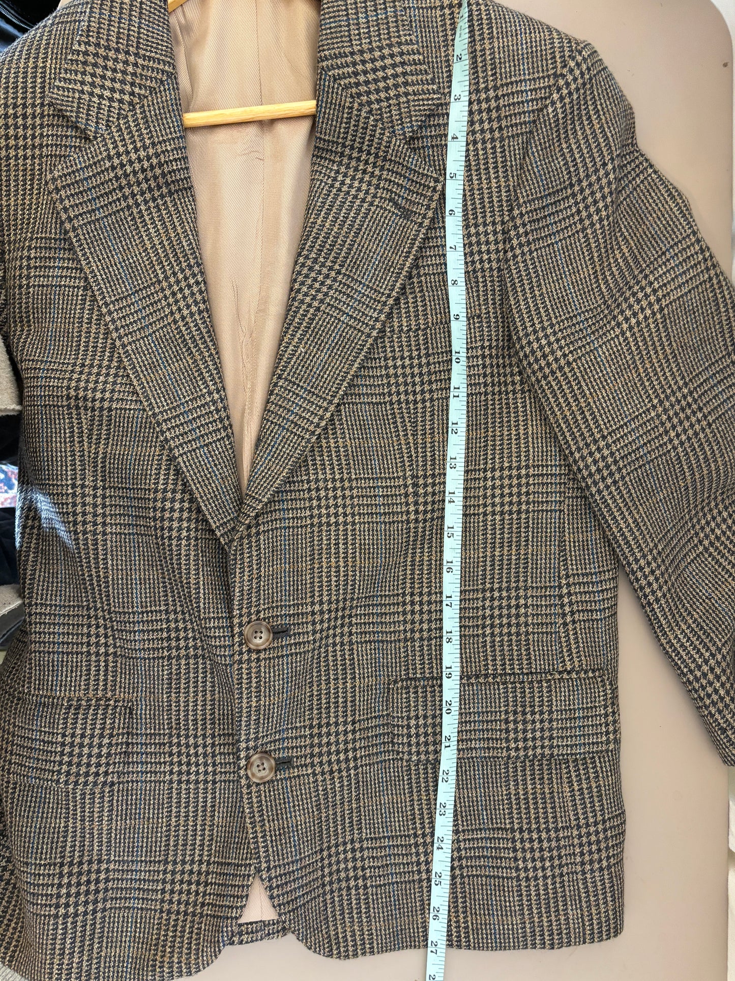 The Oscar de la Renta 100% wool