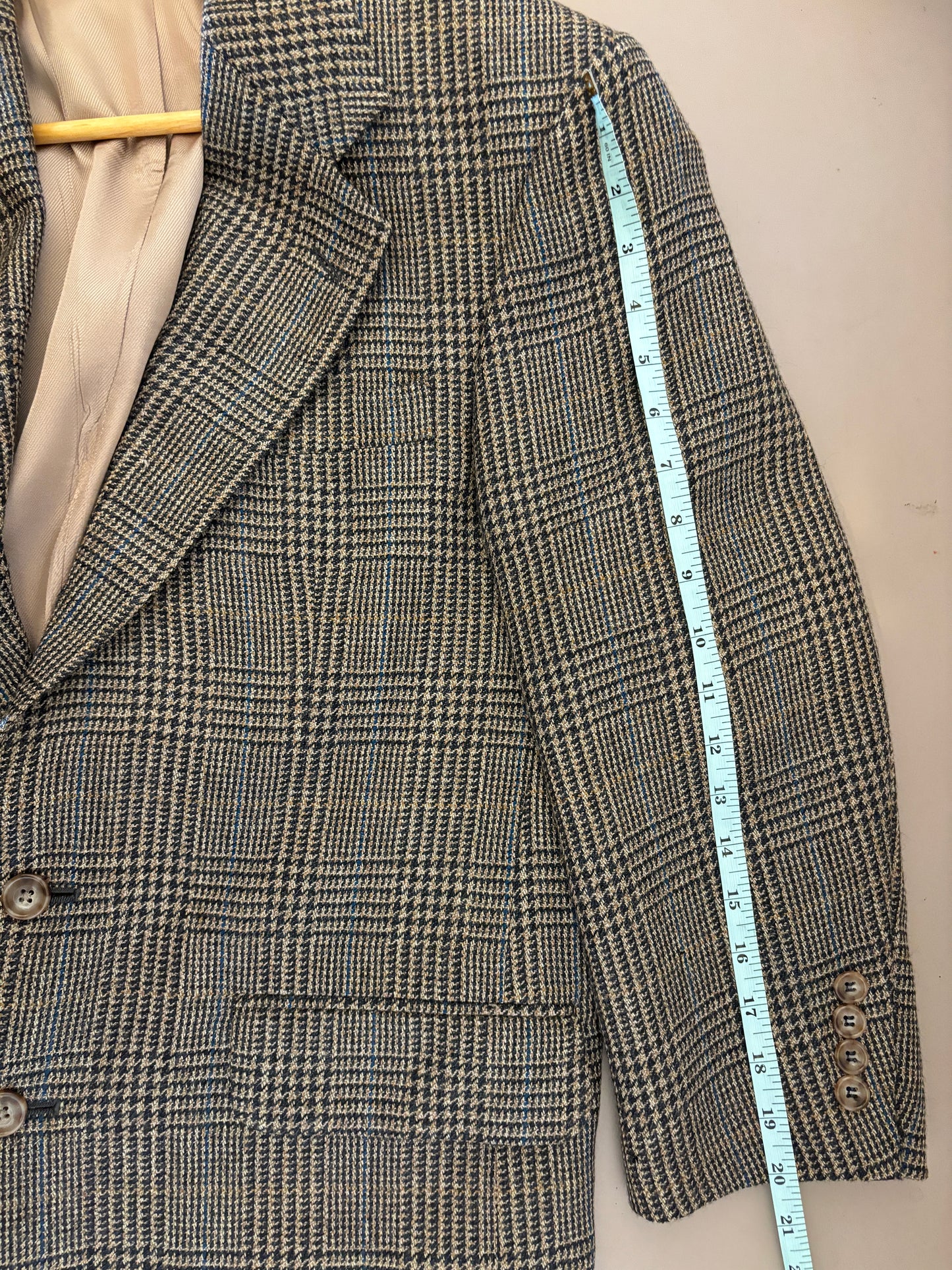 The Oscar de la Renta 100% wool