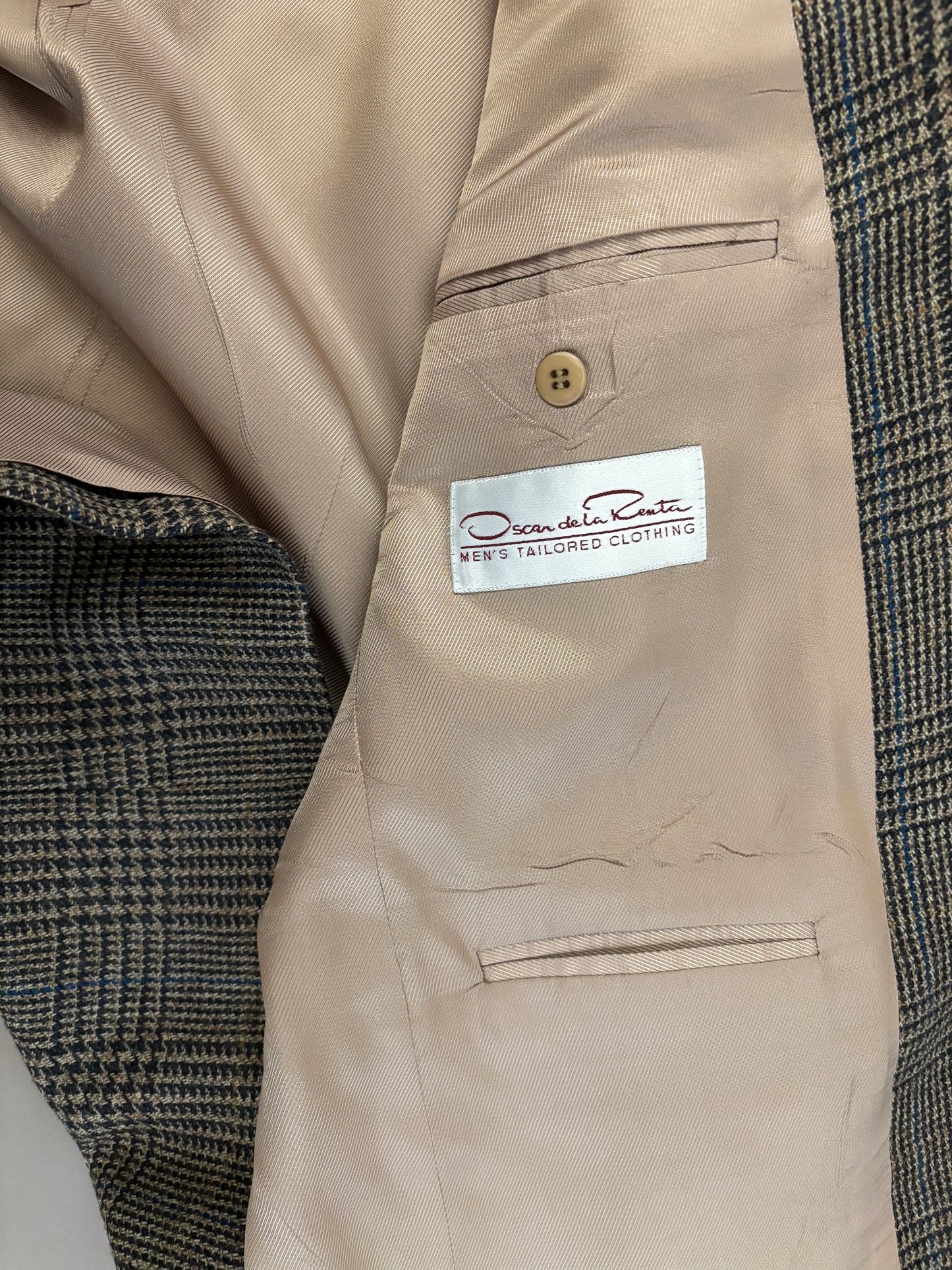 The Oscar de la Renta 100% wool