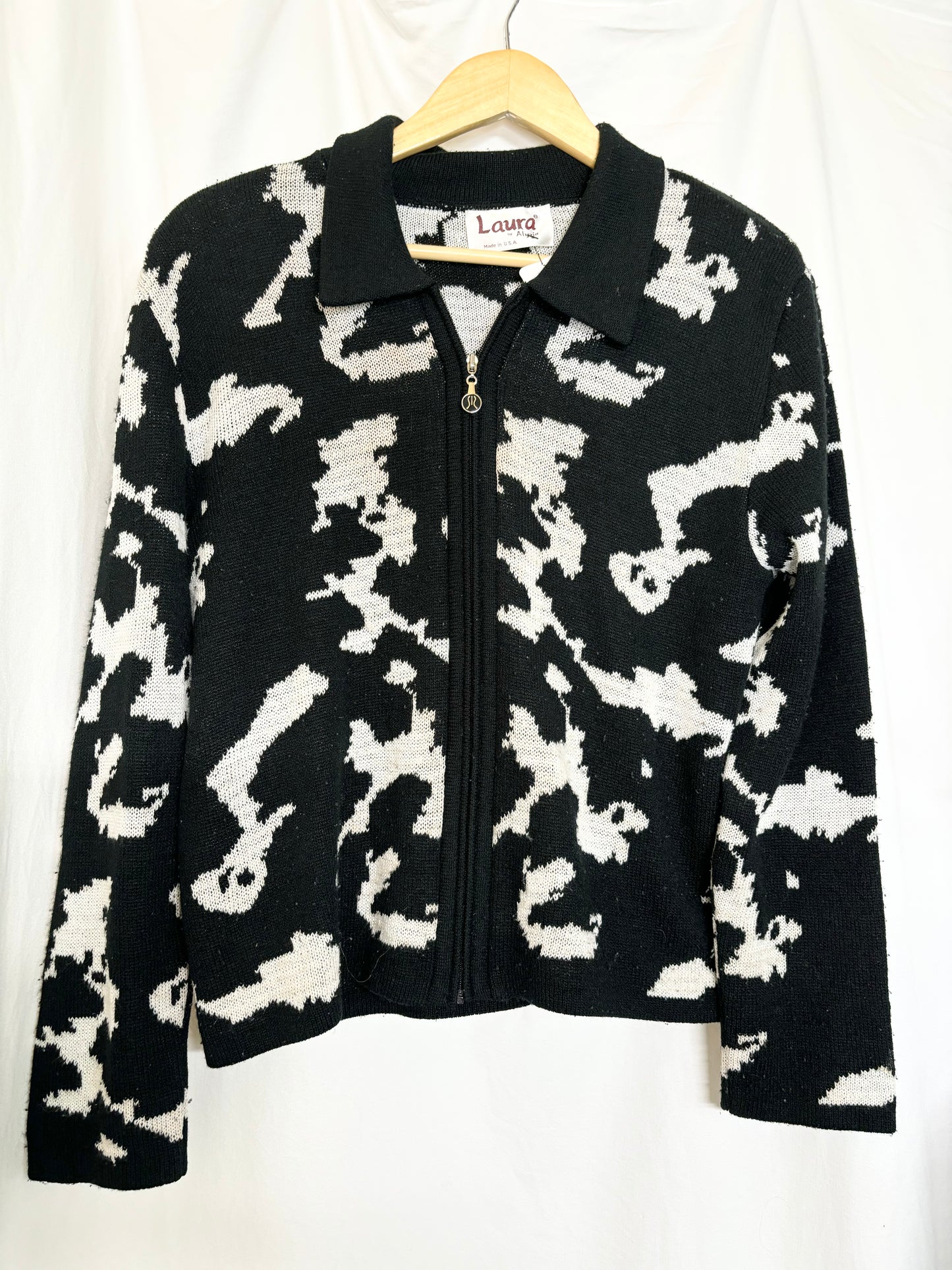 sweater black and white