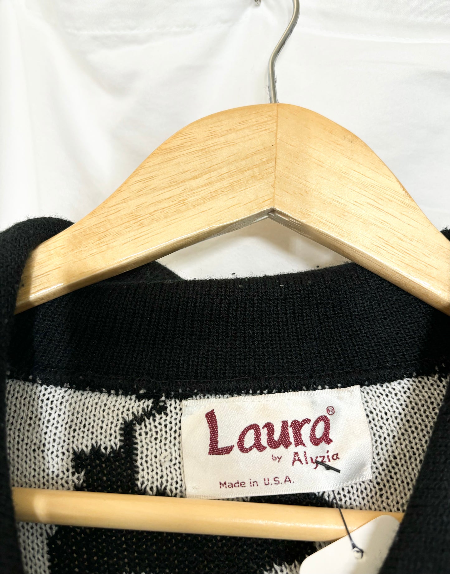 sweater black and white