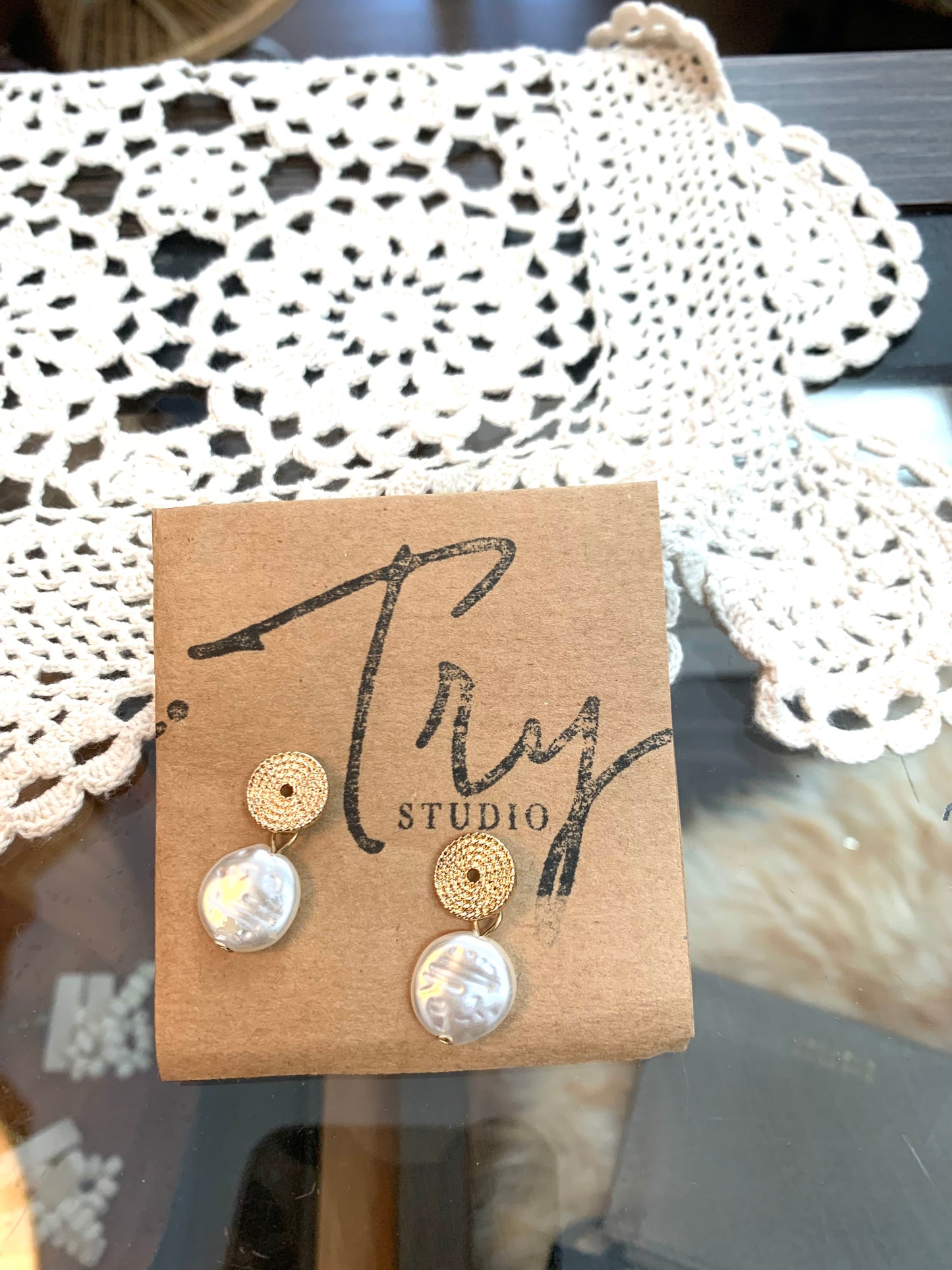 Vintage fashion pearl earring