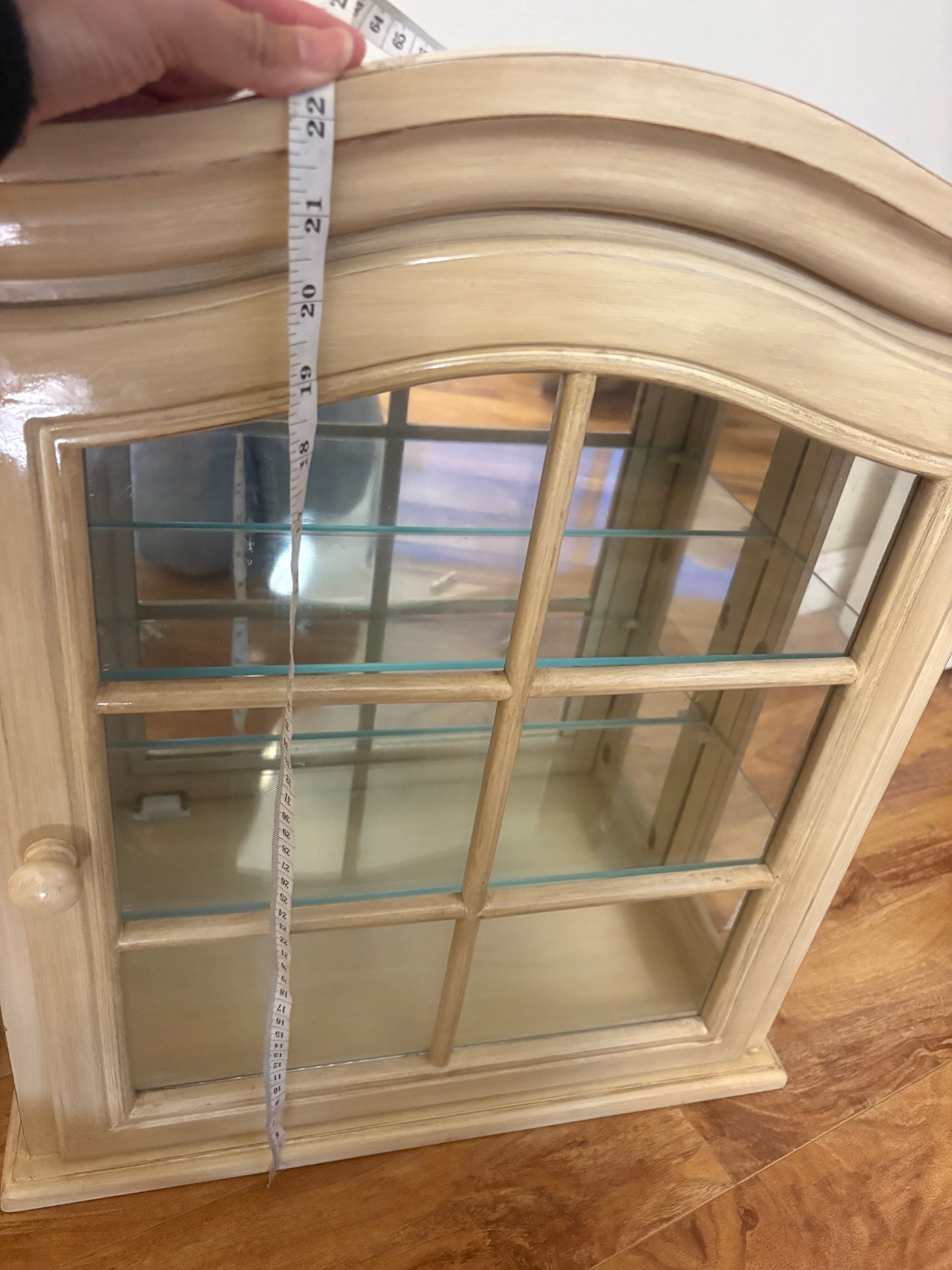 THE BOMBAY COMPANY Country Style Display Cabinet
