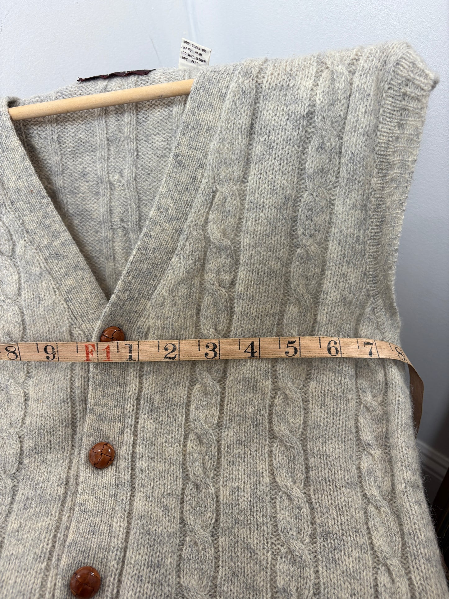 Vintage 70s unisex Wool Sweater Vest S Cable Knit Grandpa Oatmeal Beige Pockets