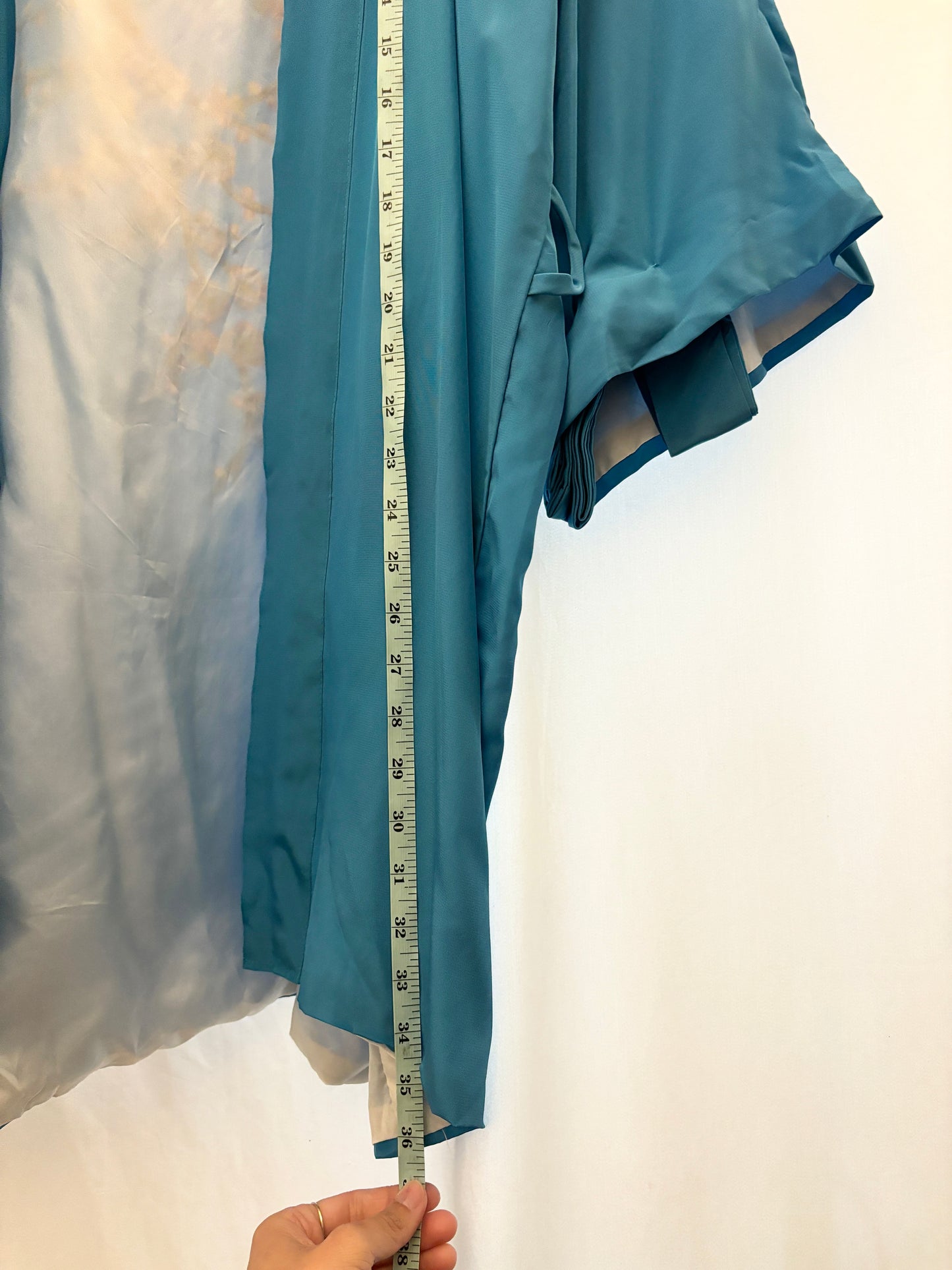 1950s Vintage Sky Blue Kimono Robe – Made in Japan