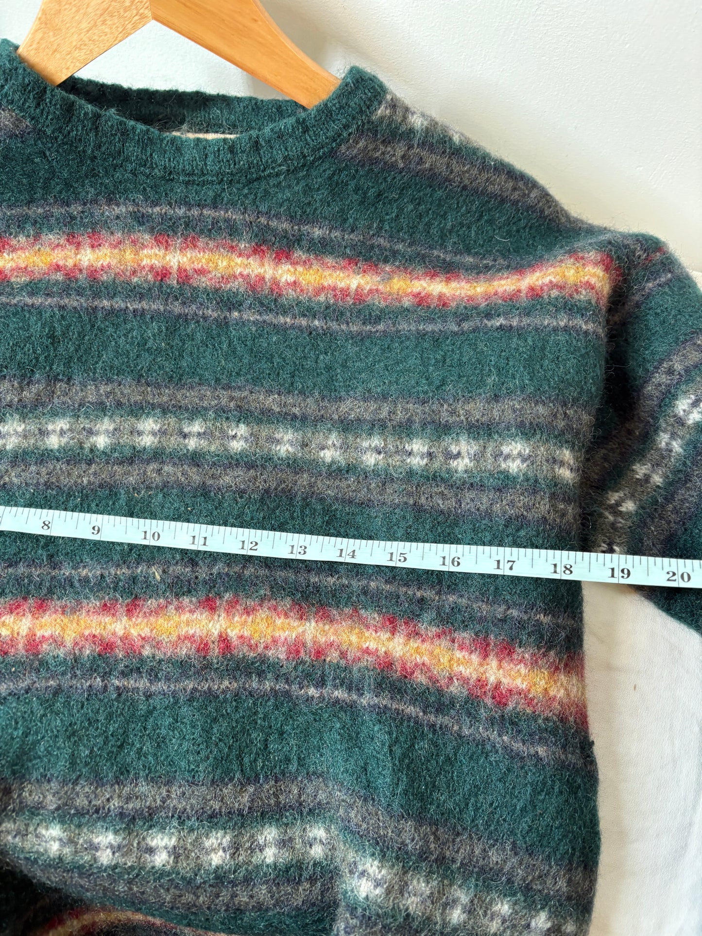 Vintage Woolrich Sweater Wool size L Woven Knit Pull Over Made in USA