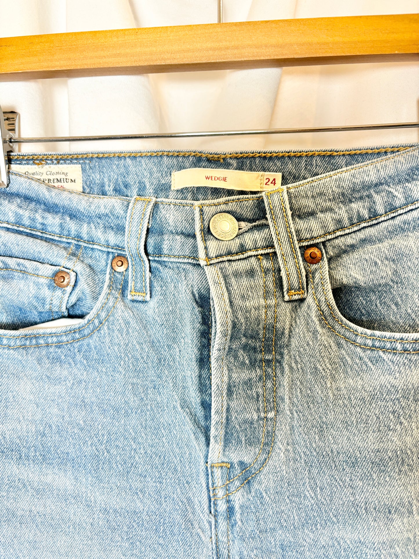 Levi’s Wedgie Jeans Size 24