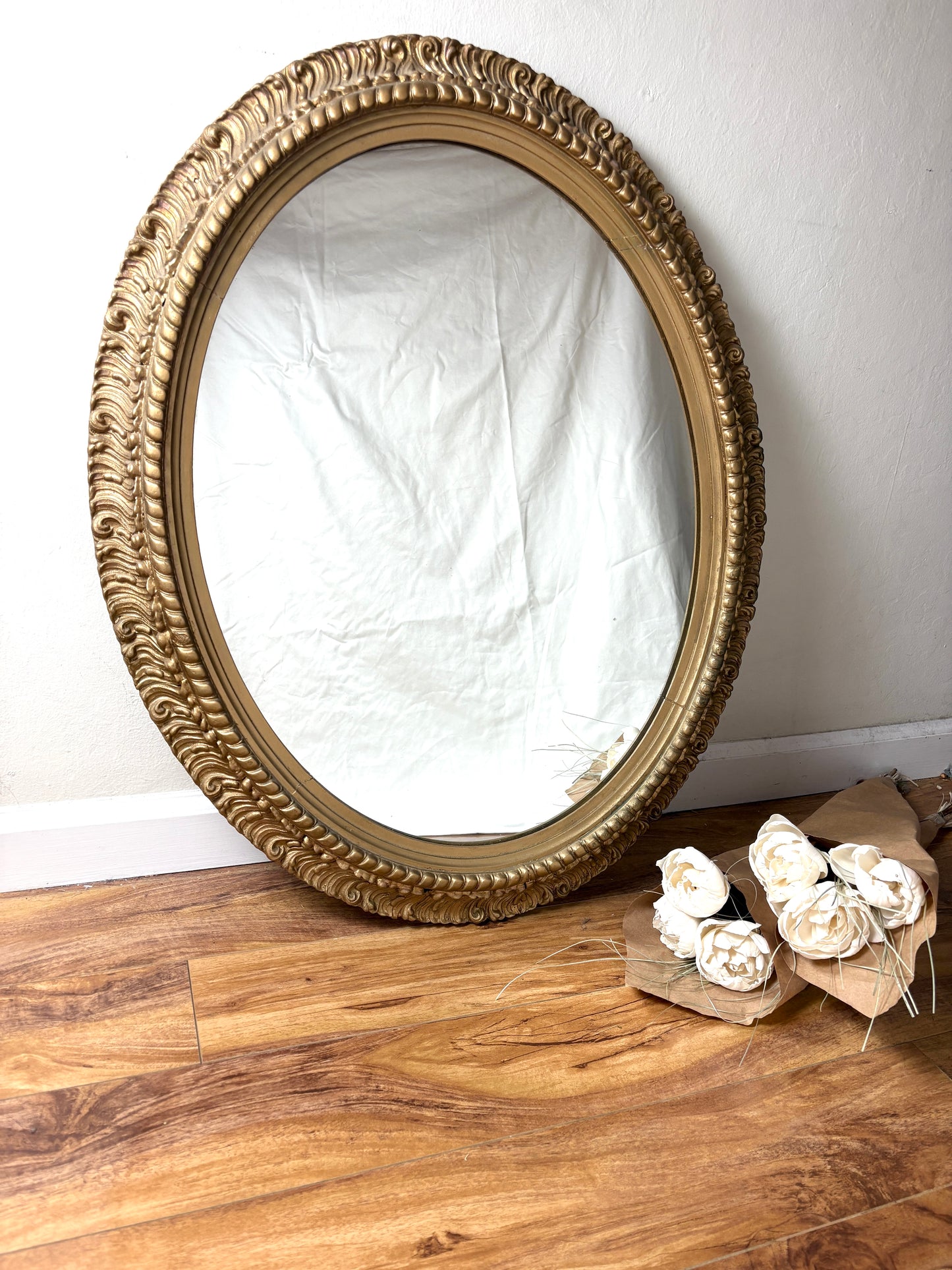 Vintage French Rococo-Style Oval Gilt Mirror