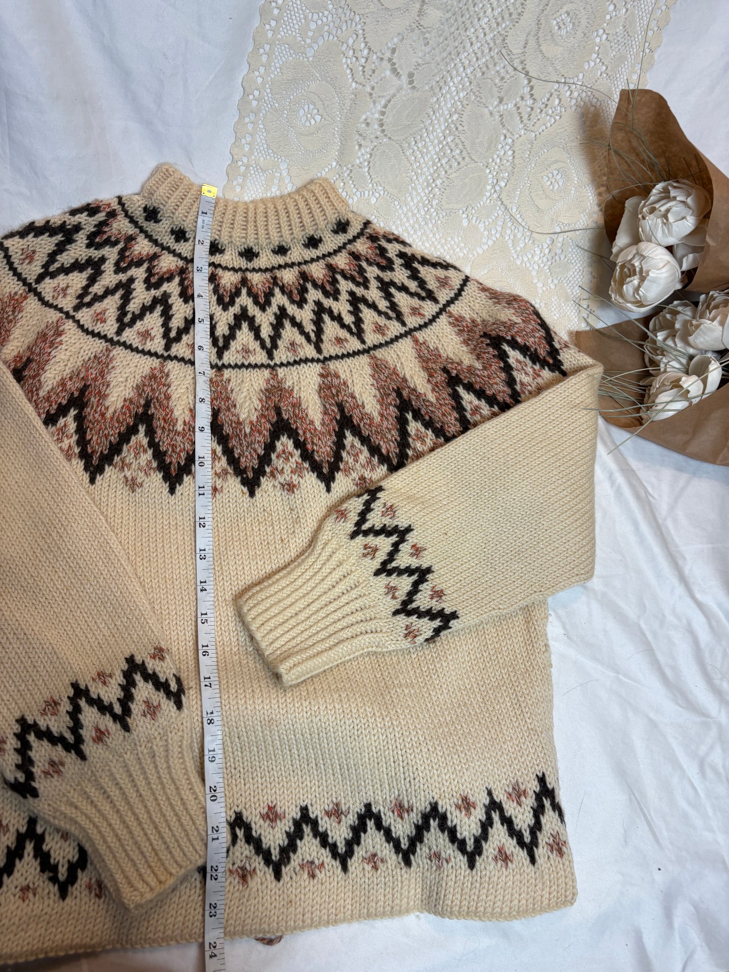 VTG Pure Iceland Hand Knit Wool Lopapeysa Icelandic Nordic Pink White Size S/M