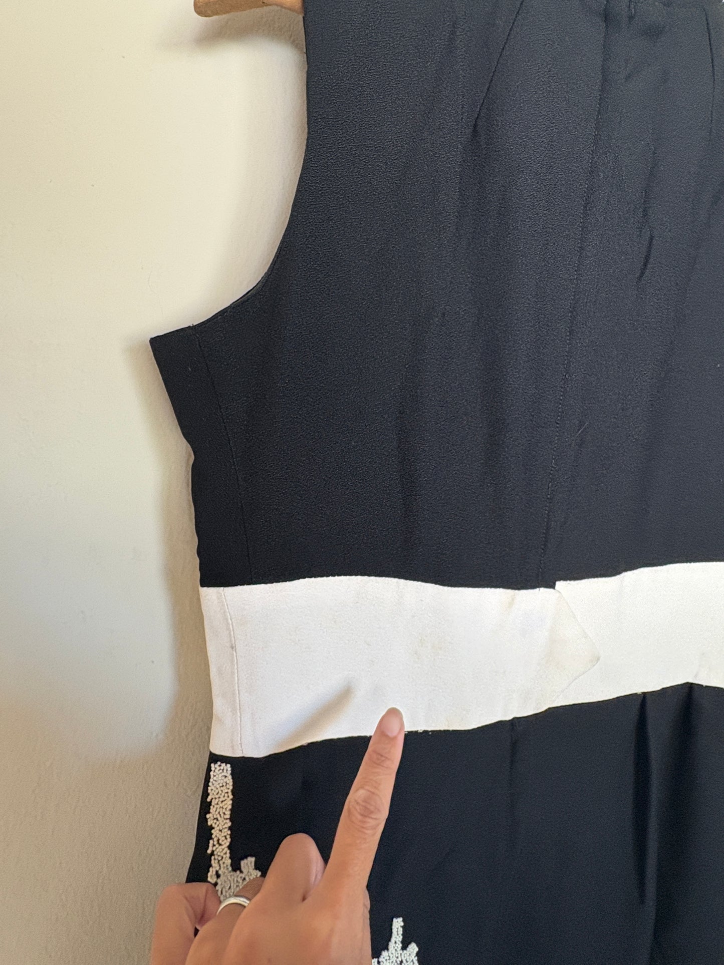 Glass Apparel Custom Vtg 60s Black Color With Beaded Chinese new year Dress