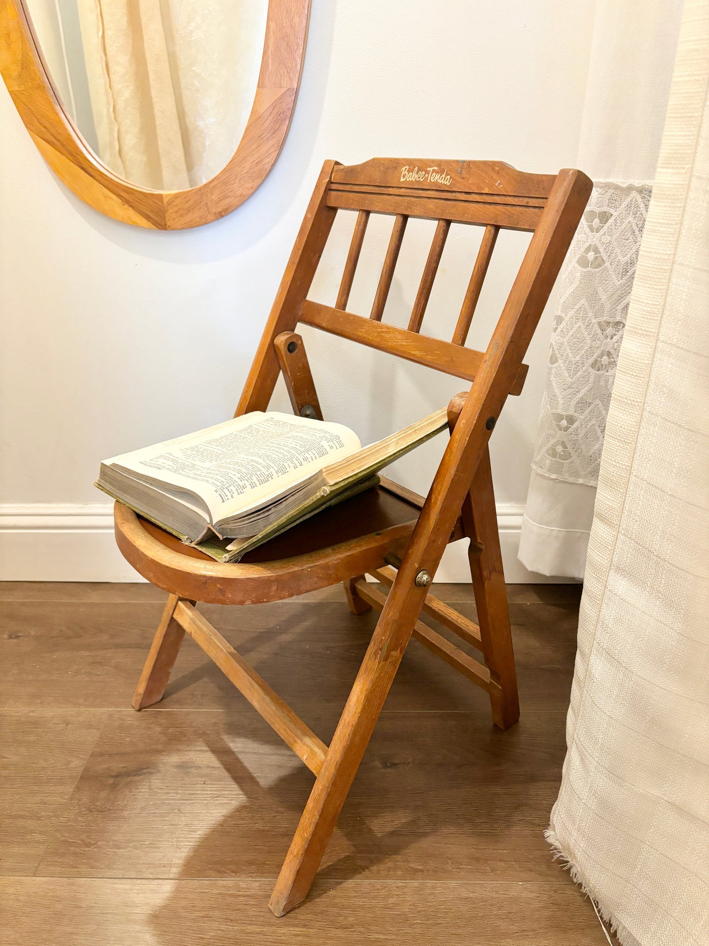 Babee-Tenda Vintage Wooden Folding Child’s Chair – Mid-Century