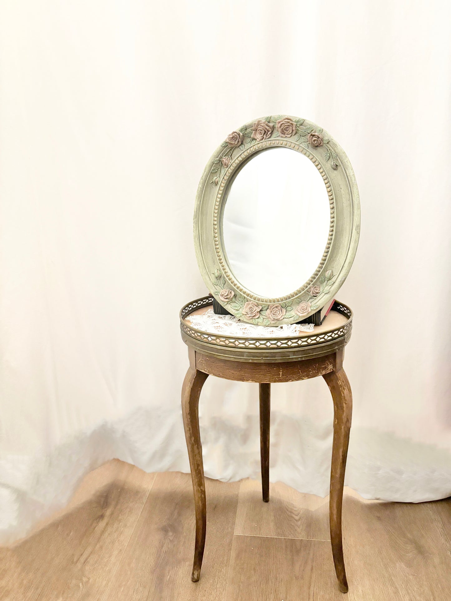 Vintage Floral Oval Mirror