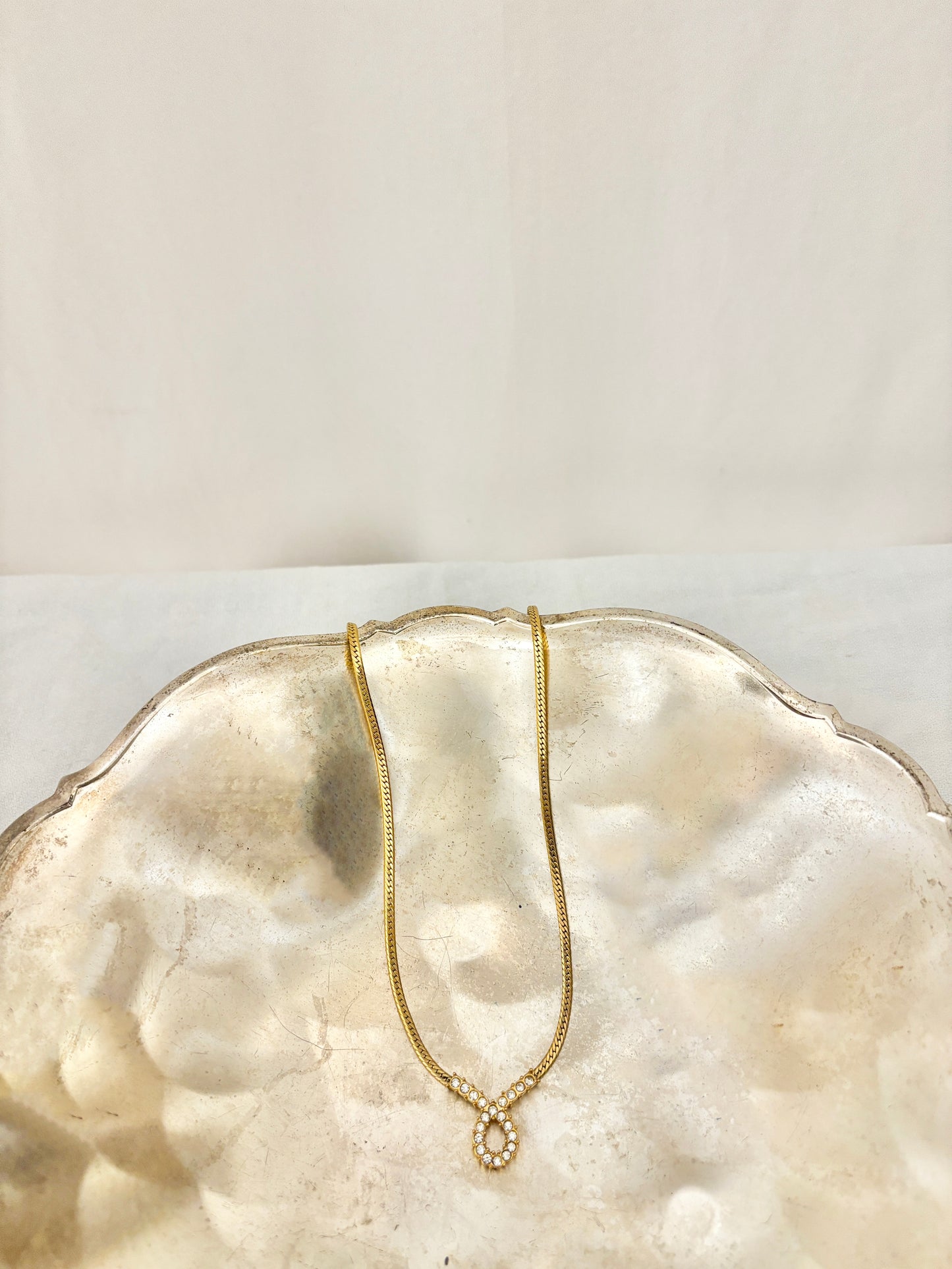 Avon Herringbone Choker Necklace