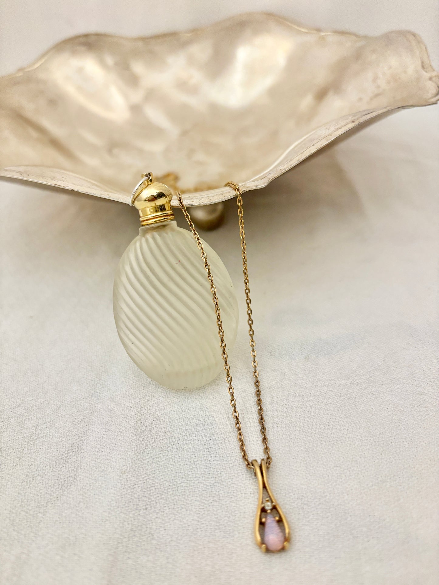 Vintage Avon Opal Inlay Necklace.