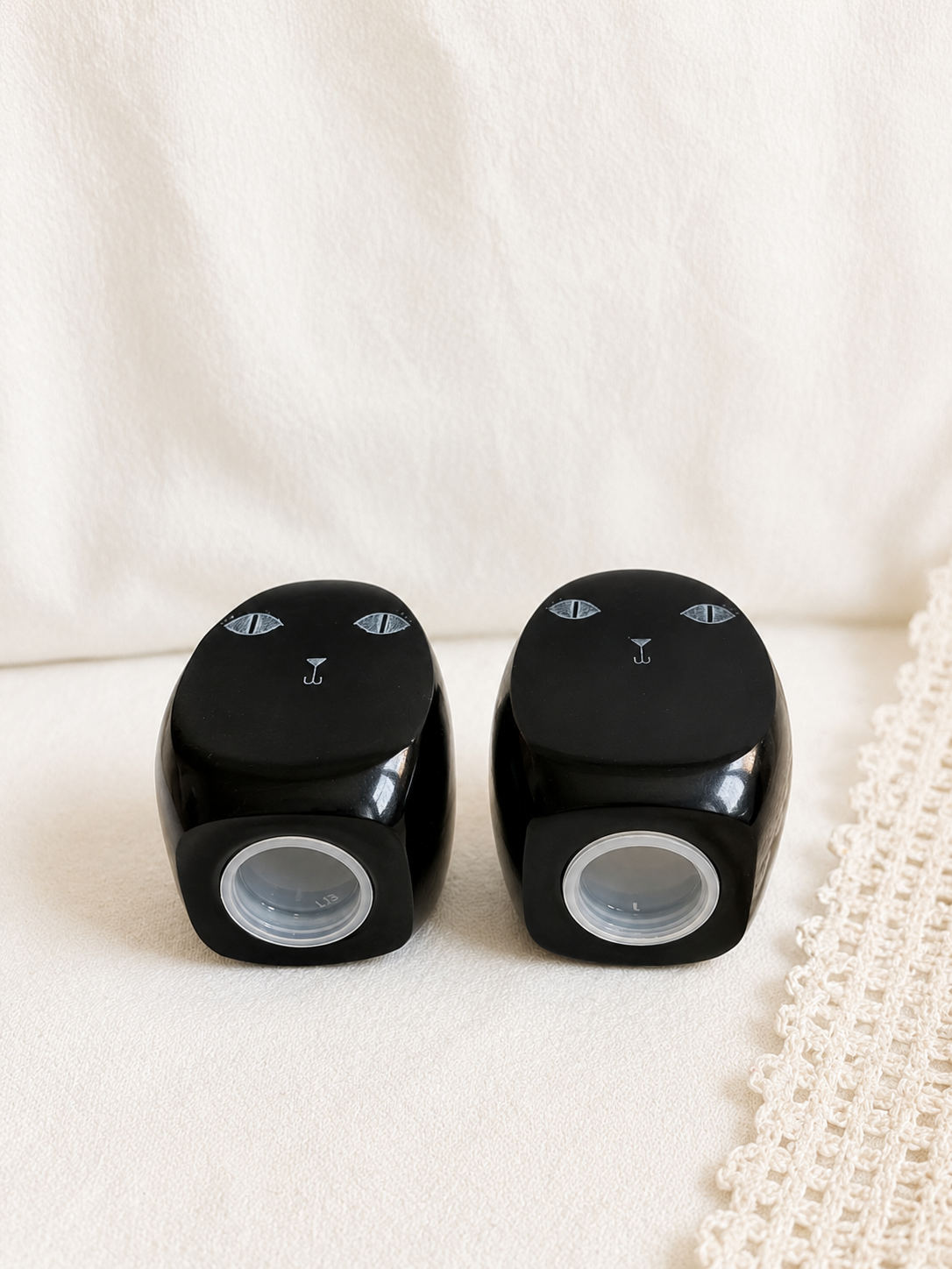 Palewa Stone Cat Shaker Set