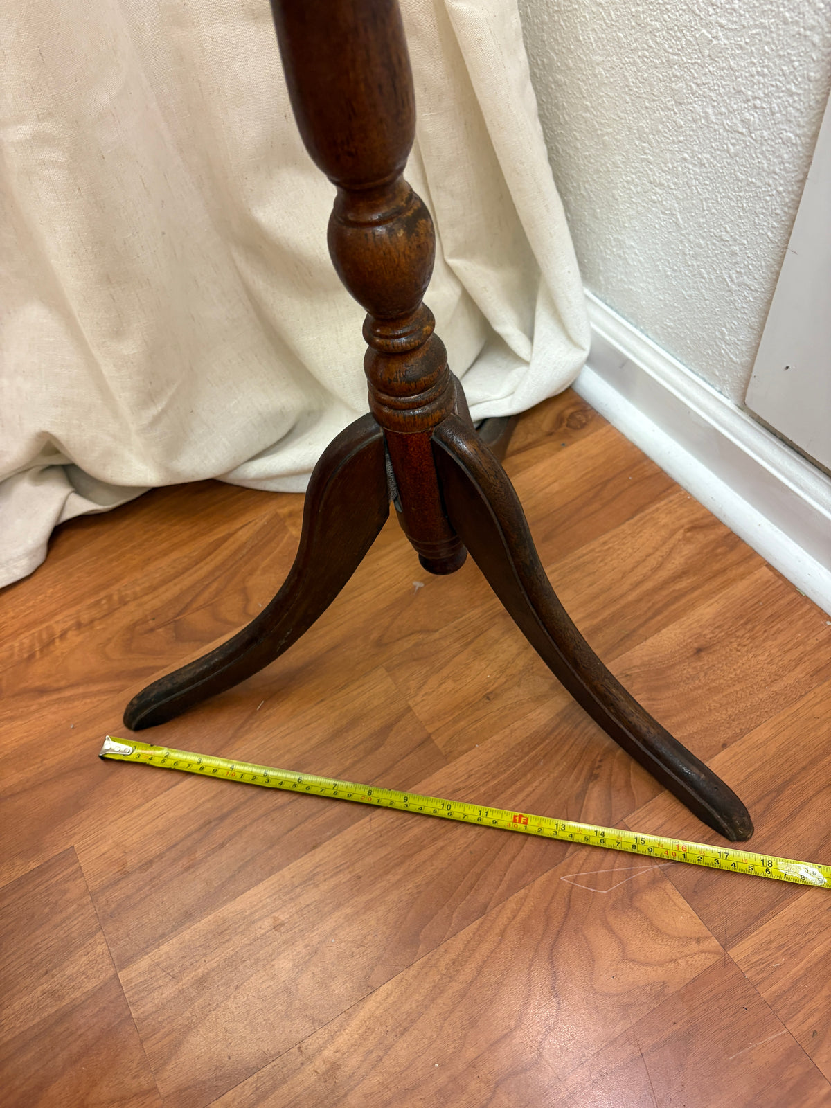 Vintage Pie Crust Round Side Table