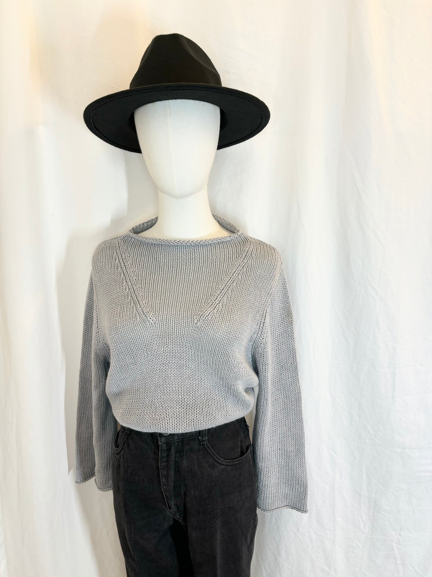 Pullover Sweater in gray